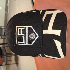 Reebok NHL Los Angeles Kings Embroidered Logo Fitted Hat Cap L/XL
